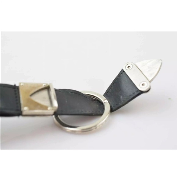 Louis Vuitton Nomade Valet Keychain - Picture 4 of 9